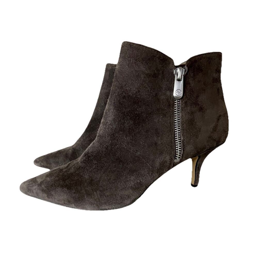 Adrienne Vittadini Senji Gray Suede Heeled Boots Booties Side Zips Elegant Sz 9